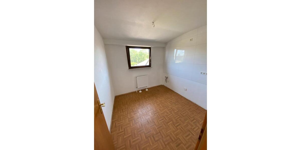 Dachgeschoßwohnung Saarlouis - 3 Zimmer, 81 m&sup2;, 820&euro; | Angebot:25712634