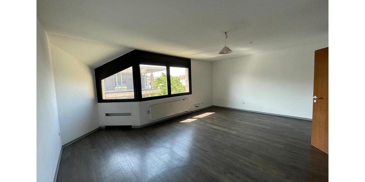 Etagenwohnung Saarbrücken Neue Bremm - 1 Zimmer, 40 m&sup2;, 495&euro; | Angebot:25395693