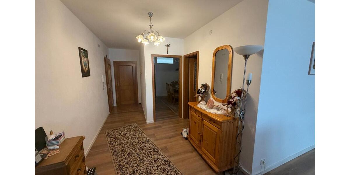 Etagenwohnung Lebach - 4 Zimmer, 98 m&sup2;, 650&euro; | Angebot:26674275