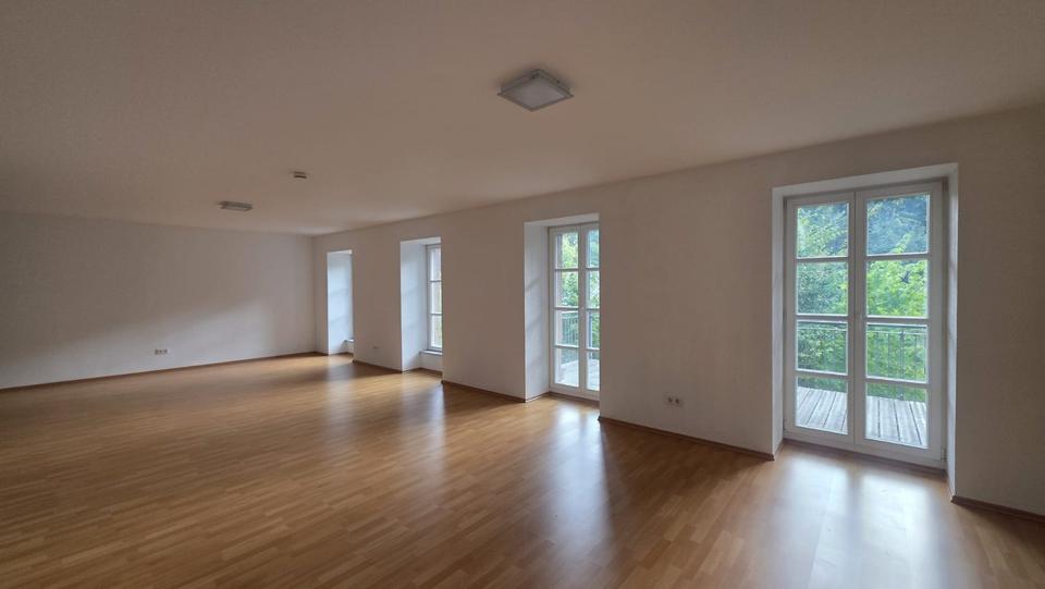 Etagenwohnung Quierschied - 4 Zimmer, 150 m&sup2;, 1.250&euro; | Angebot:25362910