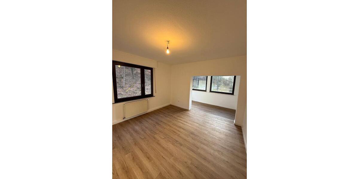 Etagenwohnung Großrosseln - 4 Zimmer, 101 m&sup2;, 980&euro; | Angebot:25757323