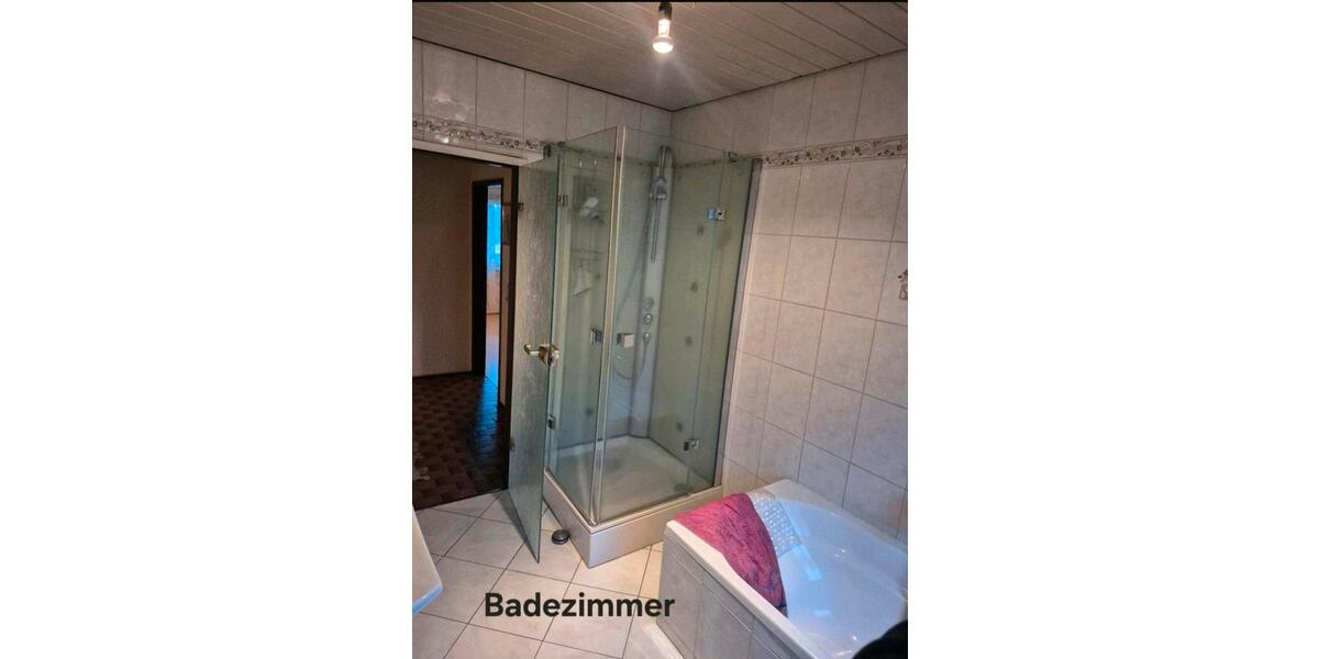 Einfamilienhaus Homburg - 7 Zimmer, 196 m&sup2;, 350.000&euro; | Angebot:24981735