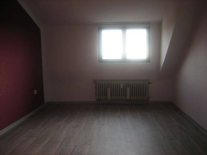 Etagenwohnung Friedrichsthal Bildstock - 5 Zimmer, 130 m&sup2;, 940&euro; | Angebot:25682805
