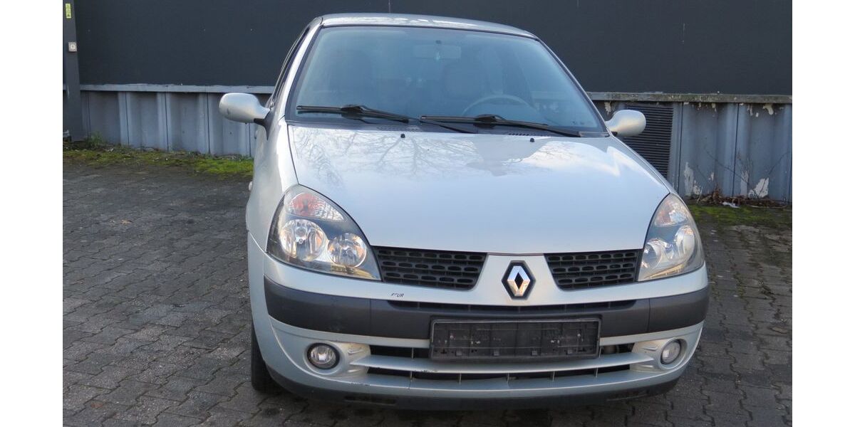 Renault Clio 163.000 km 2.250 &euro; Saarbrücken 66117