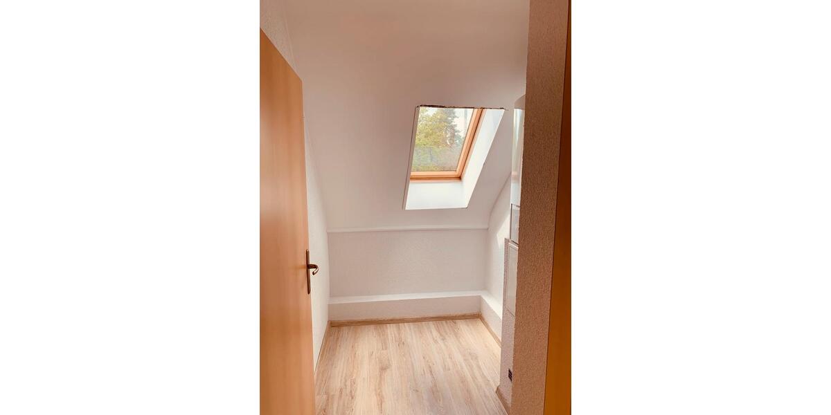 Dachgeschoßwohnung Homburg - 1 Zimmer, 67 m&sup2;, 650&euro; | Angebot:25944439