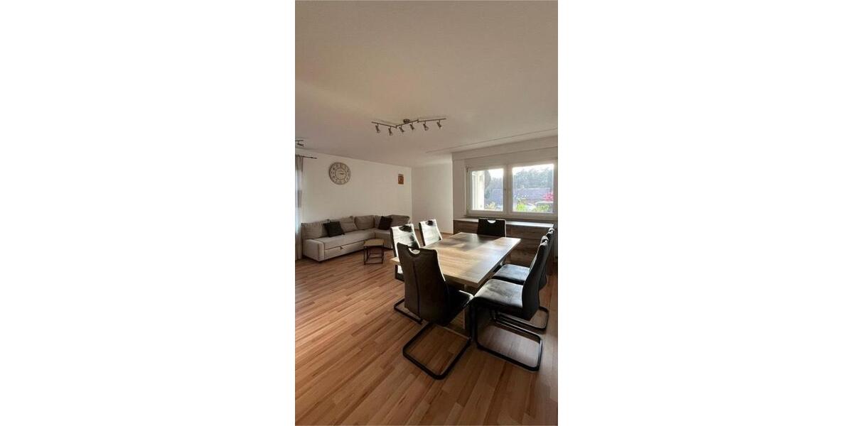 Etagenwohnung Homburg - 2 Zimmer, 80 m&sup2;, 680&euro; | Angebot:25925402