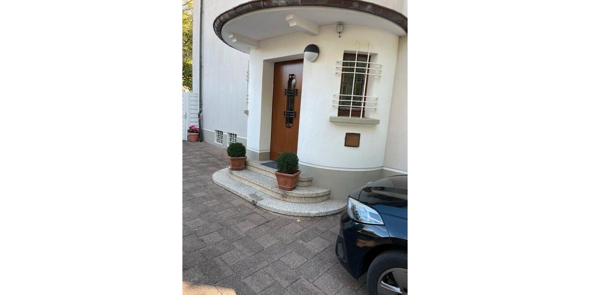 Villa Völklingen - 10 Zimmer, 252 m&sup2;, 548.000&euro; | Angebot:24673381