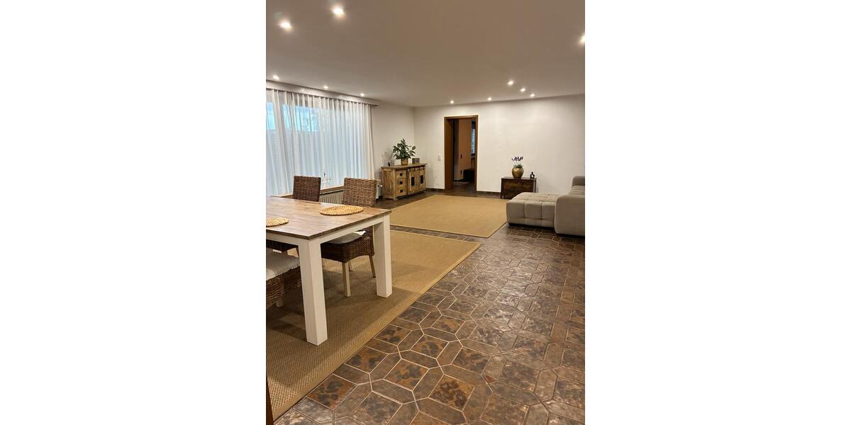 Erdgeschoßwohnung Püttlingen - 4 Zimmer, 108 m&sup2;, 900&euro; | Angebot:26566236