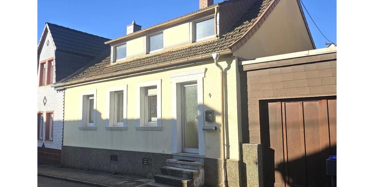 Reihenhaus Saarbrücken Dudweiler - 5 Zimmer, 110 m&sup2;, 100.000&euro; | Angebot:25232701