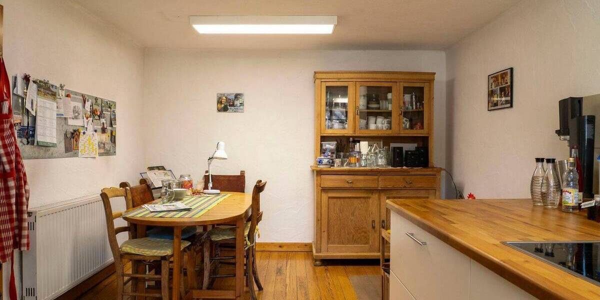 Mehrfamilienhaus, Wohnhaus Blieskastel Breitfurt - 7 Zimmer, 241 m&sup2;, 299.000&euro; | Angebot:25667229