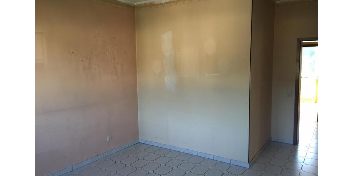 Dachgeschoßwohnung Völklingen - 3 Zimmer, 72 m&sup2;, 500&euro; | Angebot:24704339