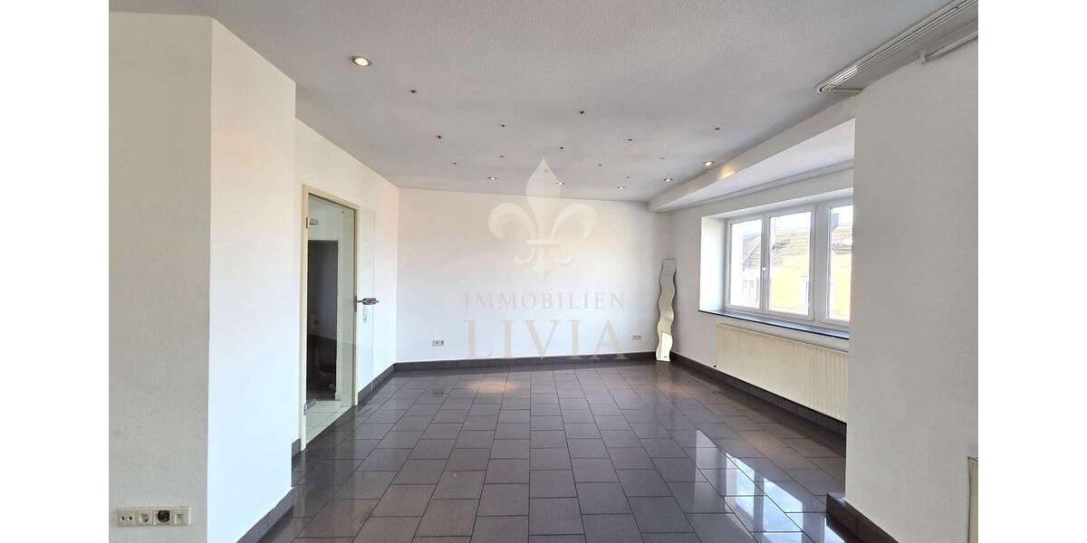 Etagenwohnung Saarbrücken Dudweiler - 5 Zimmer, 227 m&sup2;, 1.300&euro; | Angebot:25054278