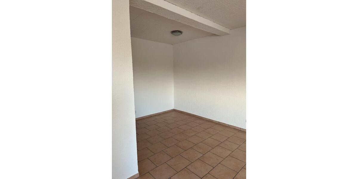 Etagenwohnung Neunkirchen - 3 Zimmer, 87 m&sup2;, 900&euro; | Angebot:25752720