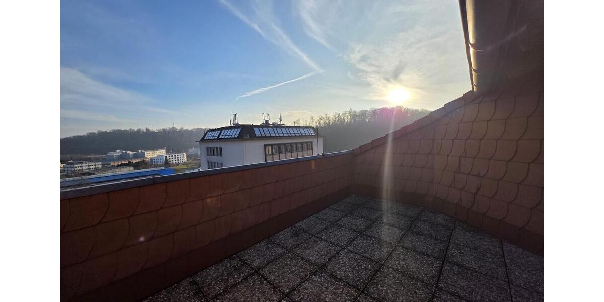 Dachgeschoßwohnung Saarbrücken Kieselhumes - 3.5 Zimmer, 115 m&sup2;, 995&euro; | Angebot:25546281