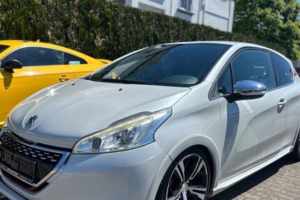 Peugeot 208 99.260 km 8.900 &euro; Saarlouis 66740