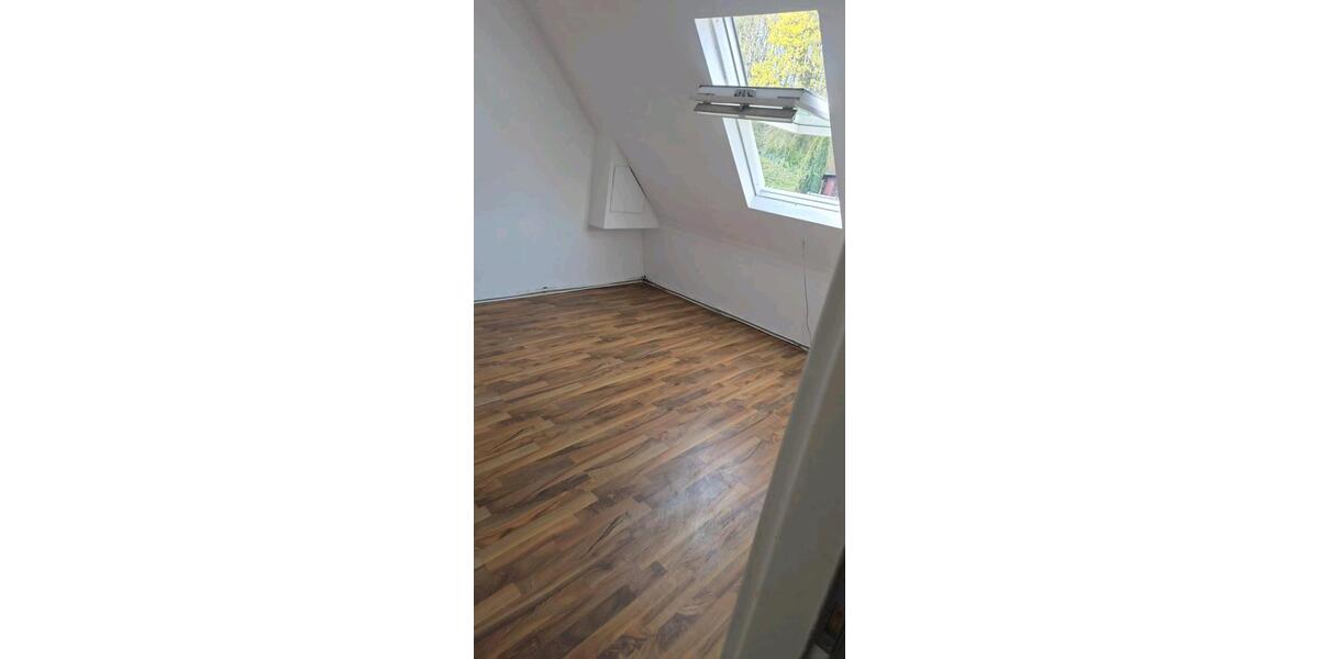 Dachgeschoßwohnung Völklingen - 3 Zimmer, 50 m&sup2;, 475&euro; | Angebot:25895212