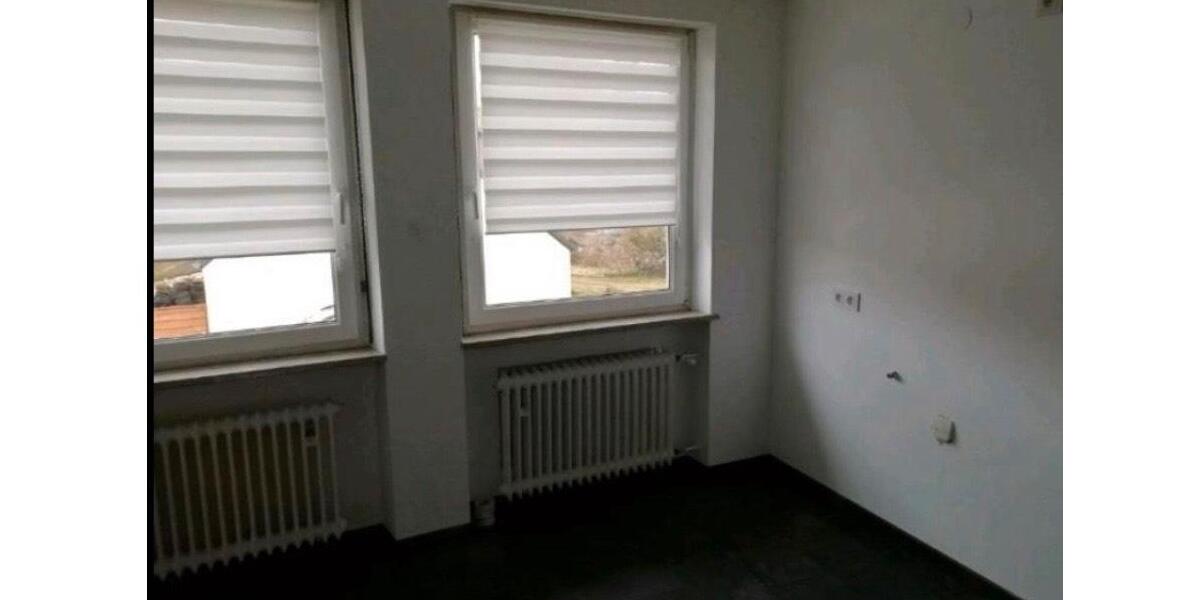 Etagenwohnung Schiffweiler - 5 Zimmer, 85 m&sup2;, 700&euro; | Angebot:25379468
