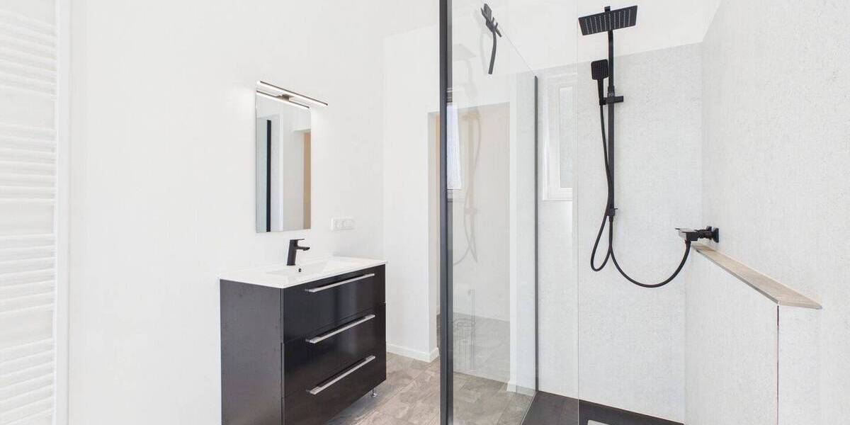 Etagenwohnung Saarbrücken Brebach-Fechingen - 3 Zimmer, 98 m&sup2;, 1.000&euro; | Angebot:26343532