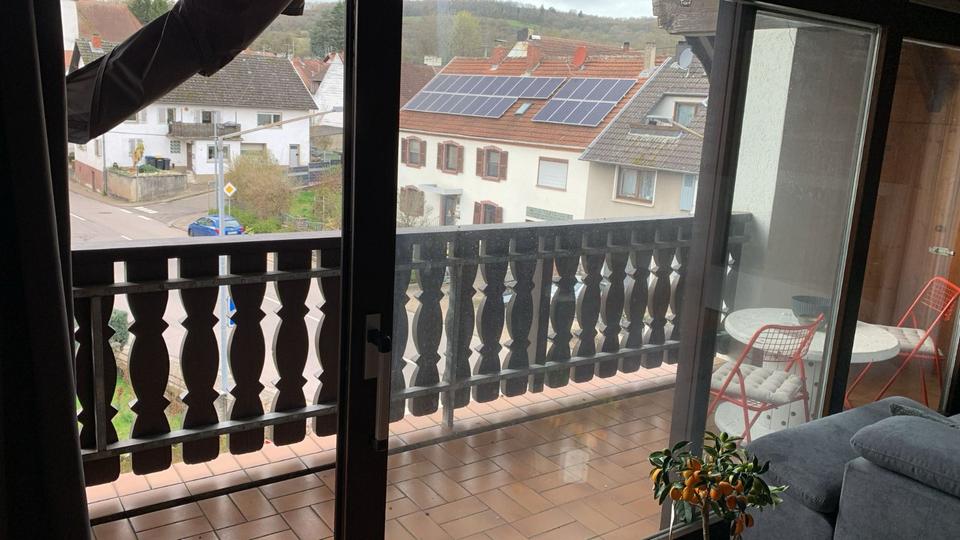 Dachgeschoßwohnung Gersheim - 3 Zimmer, 89 m&sup2;, 700&euro; | Angebot:25653149