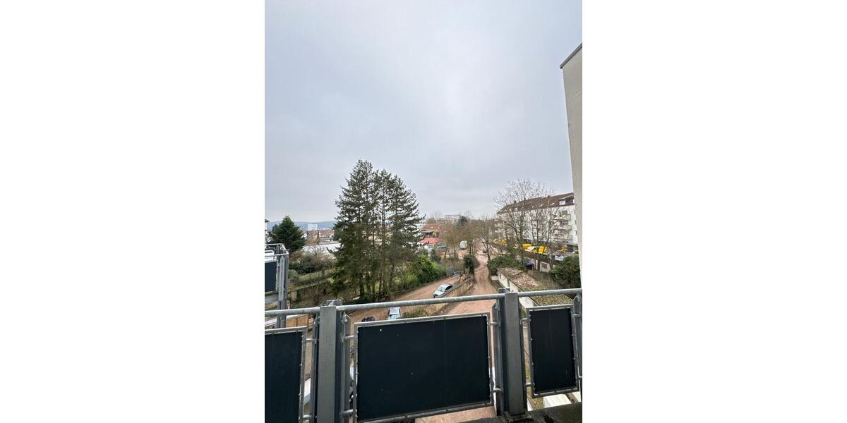 Etagenwohnung Saarbrücken Malstatt - 4 Zimmer, 106 m&sup2;, 800&euro; | Angebot:25421201