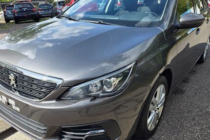 Peugeot 308 187.000 km 6.700 &euro; Saarbrücken - Burbach 66115