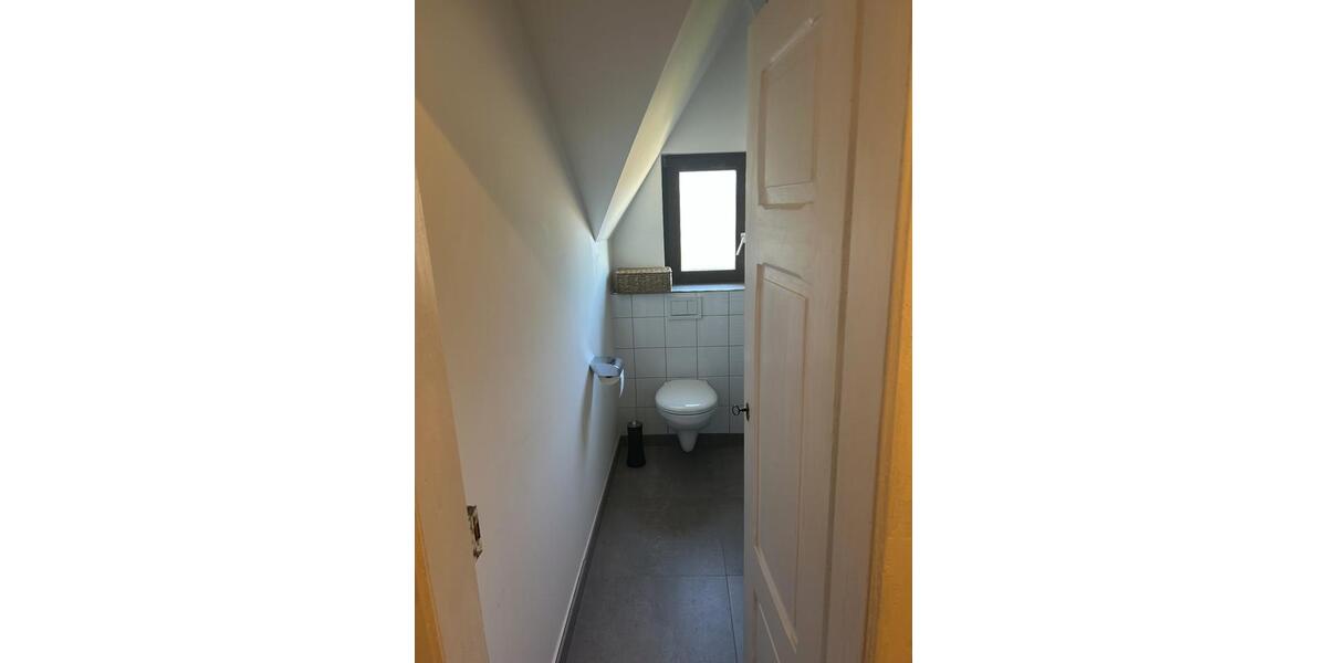 Dachgeschoßwohnung Saarbrücken St. Arnual - 1.5 Zimmer, 45 m&sup2;, 490&euro; | Angebot:25355895