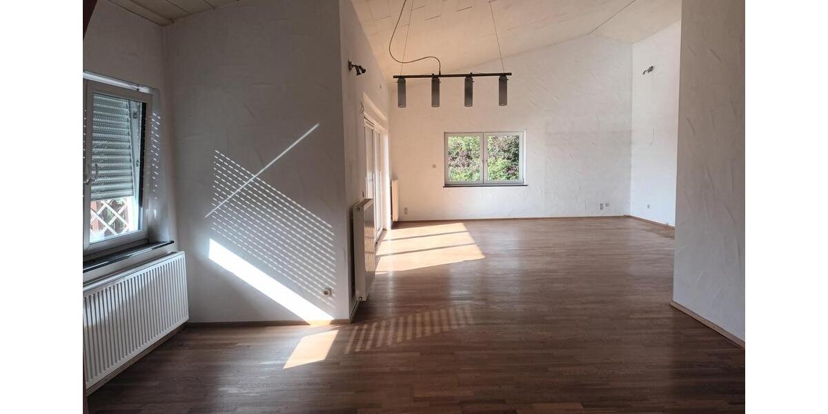 Erdgeschoßwohnung Beckingen - 3 Zimmer, 130 m&sup2;, 975&euro; | Angebot:25572199