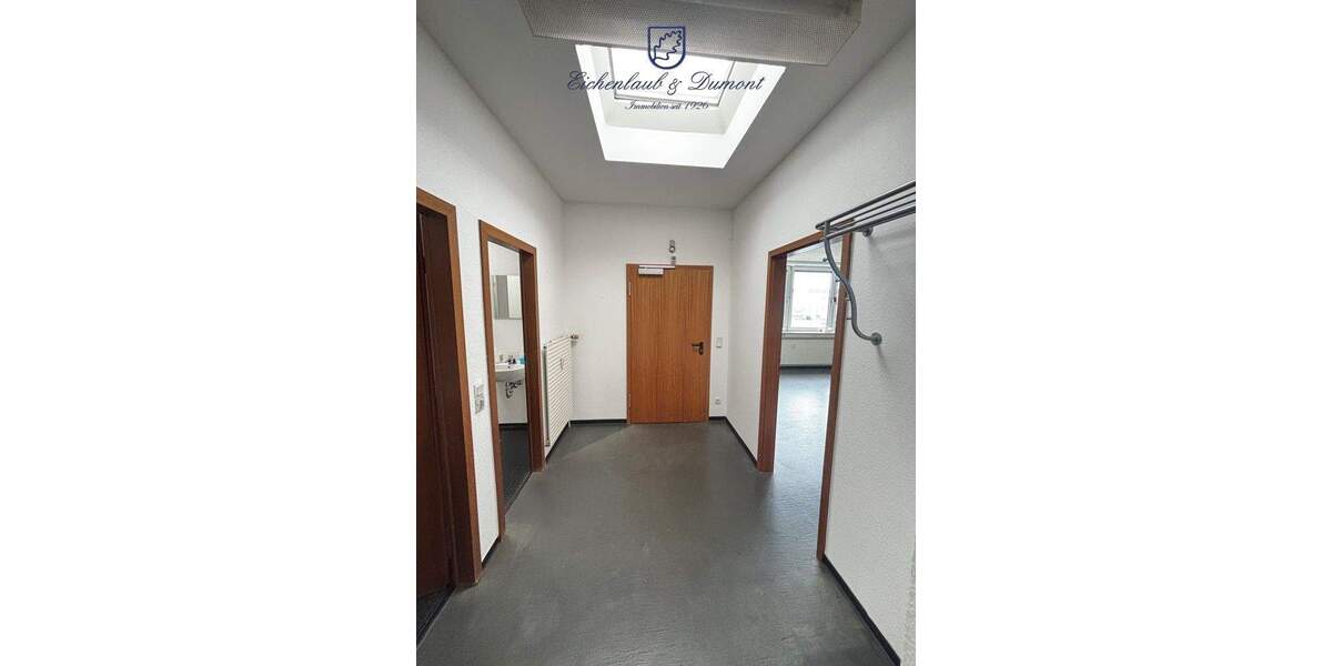 Gewerbeobjekt Saarlouis / Roden Roden - 9 Zimmer, 302 m&sup2;, 2.100&euro; | Angebot:25697924