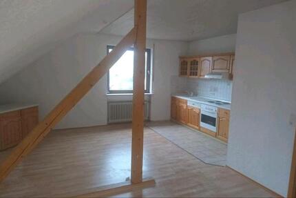 Wohnung Schmelz - 1 Zimmer, 100 m&sup2;, 700&euro; | Angebot:25988102