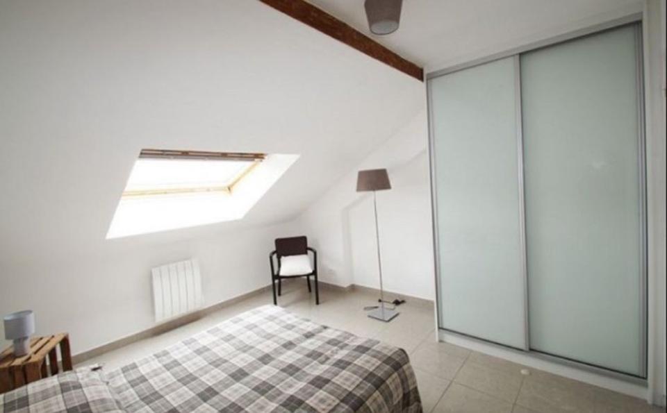 Dachgeschoßwohnung Saarbrücken Neue Bremm - 5 Zimmer, 86 m&sup2;, 900&euro; | Angebot:25454632