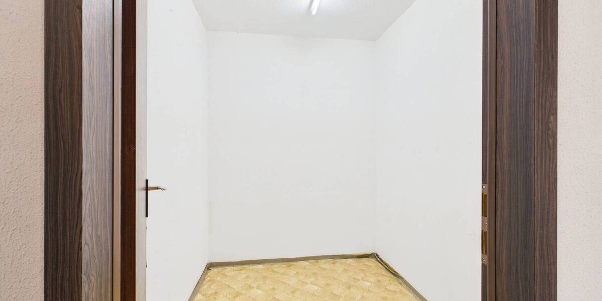 Etagenwohnung Neunkirchen/Saar Innenstadt - 3 Zimmer, 92 m&sup2;, 129.000&euro; | Angebot:25726195