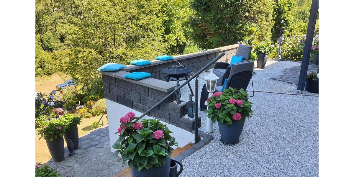 Reihenhaus Neunkirchen Heinitz - 8 Zimmer, 250 m&sup2;, 375.000&euro; | Angebot:23120743