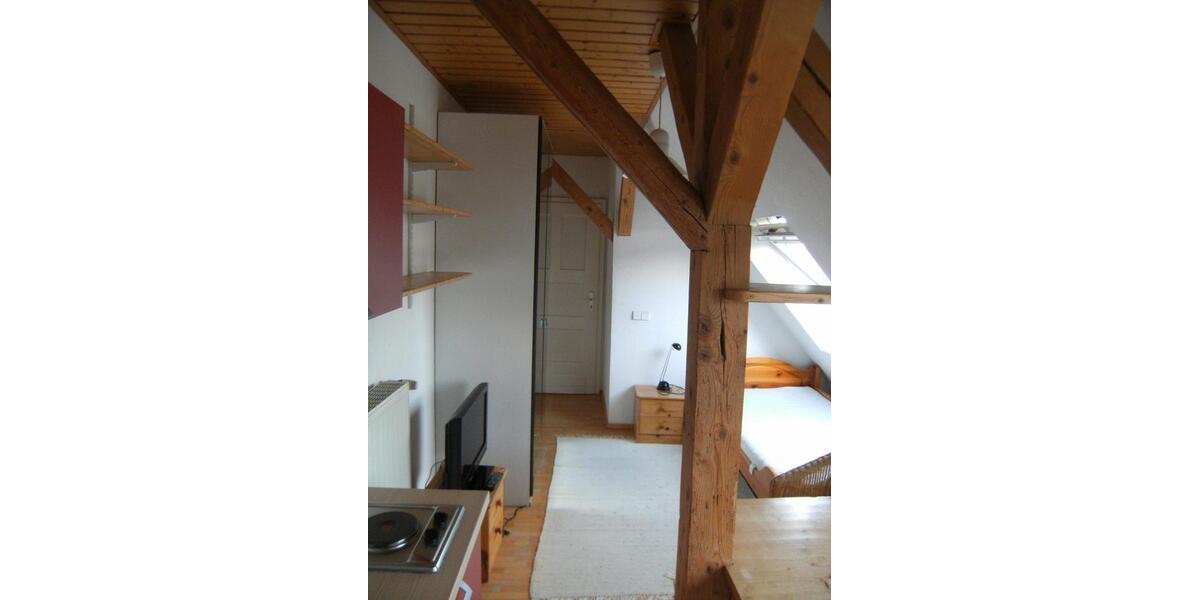 Dachgeschoßwohnung Saarbrücken Eschberg - 1 Zimmer, 23 m&sup2;, 550&euro; | Angebot:27638505