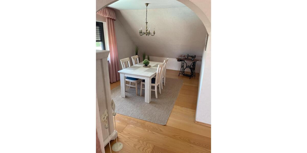 Etagenwohnung Kirkel - 4 Zimmer, 100 m&sup2;, 1.200&euro; | Angebot:26698503