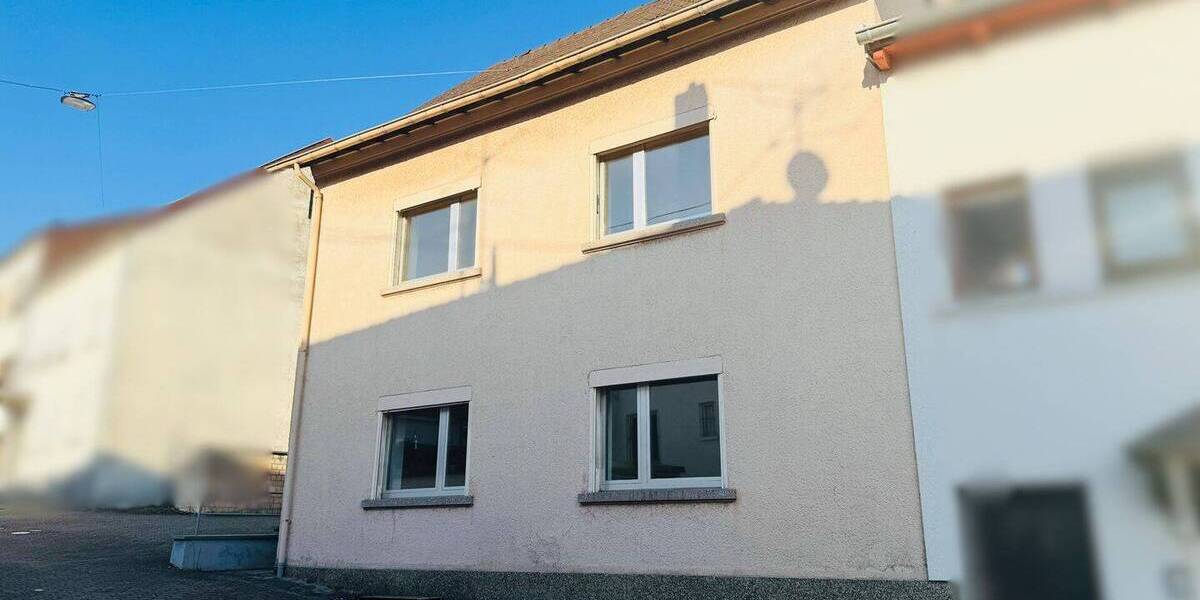 Reihenendhaus Dillingen / Diefflen Diefflen - 8 Zimmer, 100 m&sup2;, 99.000&euro; | Angebot:26289726