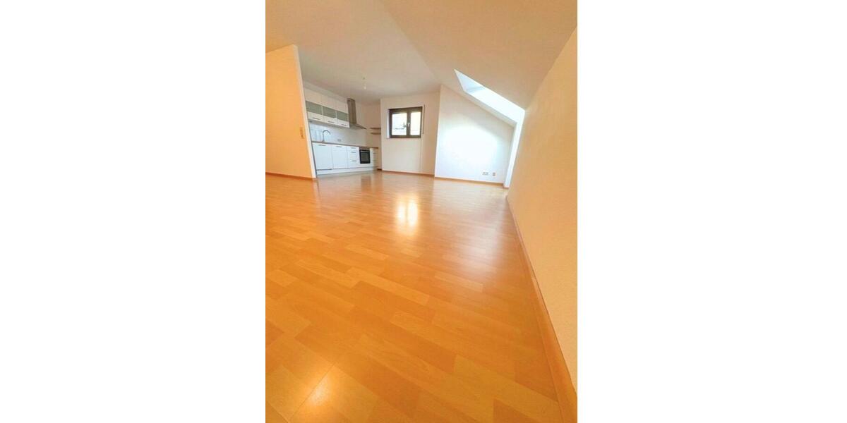 Dachgeschoßwohnung Dillingen (Saar) - 2 Zimmer, 70 m&sup2;, 590&euro; | Angebot:25856070