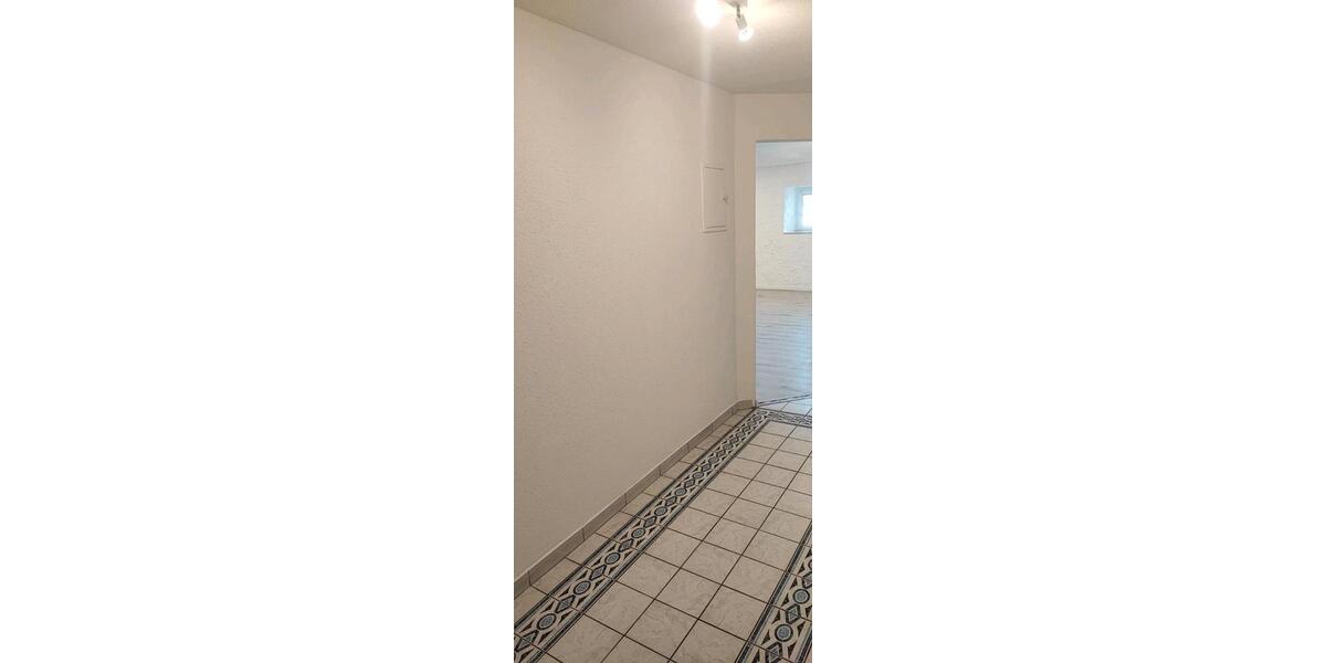 Etagenwohnung Saarbrücken Dudweiler - 2 Zimmer, 65 m&sup2;, 600&euro; | Angebot:26699845