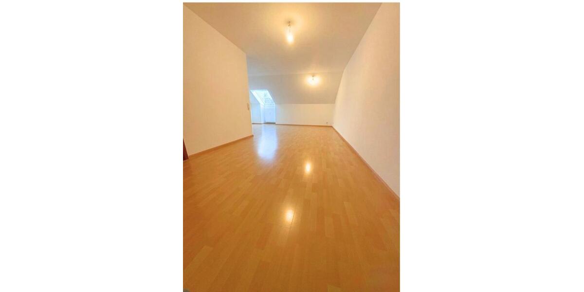 Dachgeschoßwohnung Dillingen (Saar) - 2 Zimmer, 70 m&sup2;, 590&euro; | Angebot:25856070