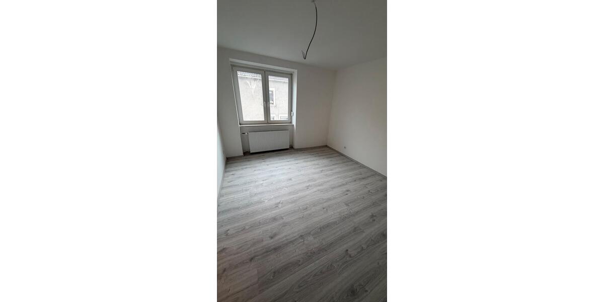 Etagenwohnung Wallerfangen - 3 Zimmer, 55 m&sup2;, 670&euro; | Angebot:25648970
