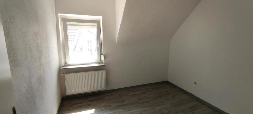 Etagenwohnung Heusweiler - 4 Zimmer, 70 m&sup2;, 480&euro; | Angebot:25648971