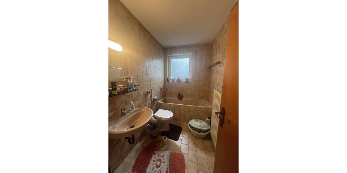 Reihenmittelhaus Saarbrücken Klarenthal - 8 Zimmer, 170 m&sup2;, 279.000&euro; | Angebot:26833730