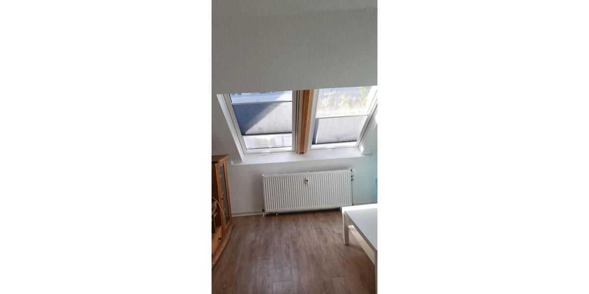 Dachgeschoßwohnung Sankt Ingbert - 1 Zimmer, 27 m&sup2;, 320&euro; | Angebot:26705235