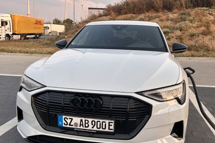 Audi e-tron 41.000 km 27.599 &euro; Illingen 66557