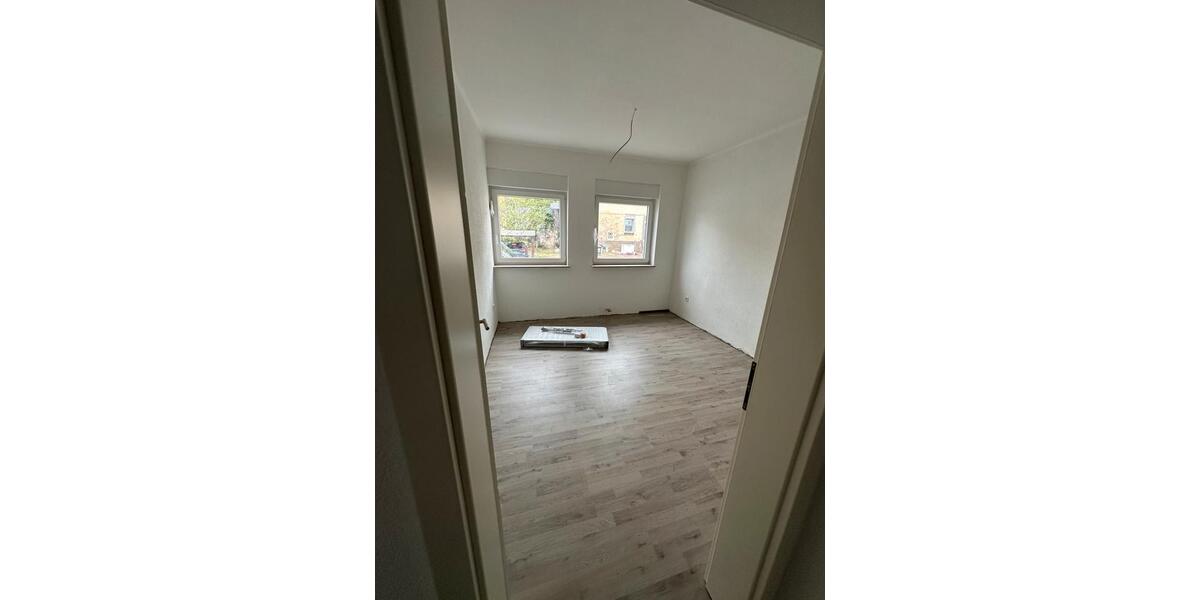 Erdgeschoßwohnung Saarlouis - 3 Zimmer, 82 m&sup2;, 800&euro; | Angebot:26640024