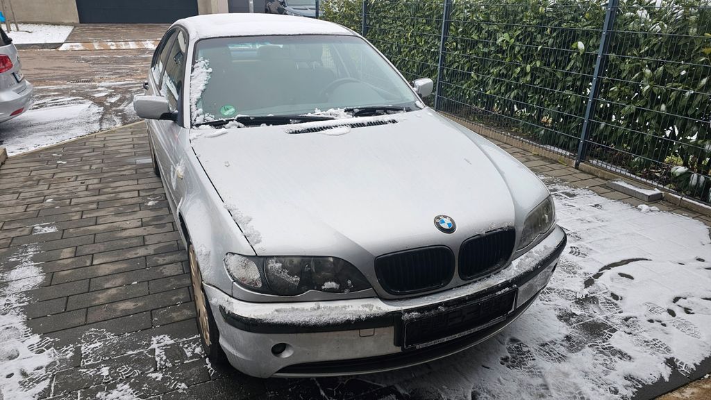 BMW 318 266.000 km 1.100 &euro; Dillingen 66763