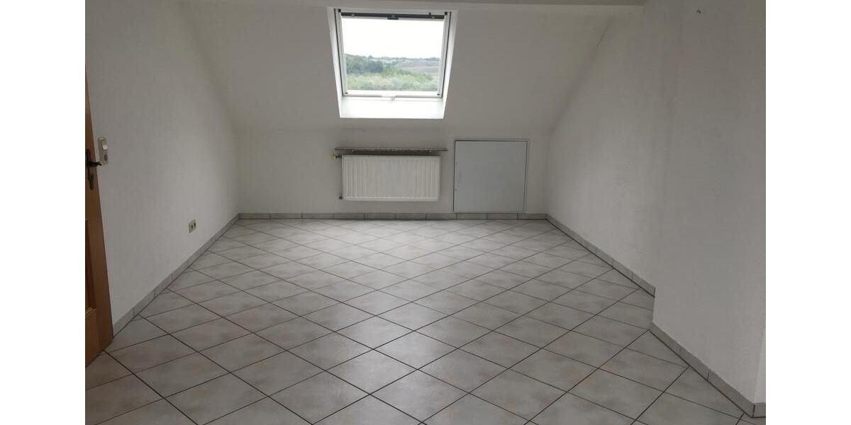 Dachgeschoßwohnung Saarbrücken St. Arnual - 2.5 Zimmer, 78 m&sup2;, 620&euro; | Angebot:25098158