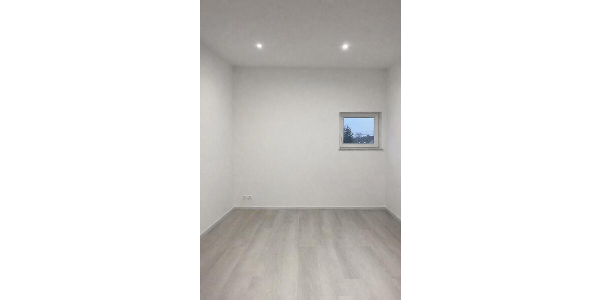 Dachgeschoßwohnung Saarlouis - 2 Zimmer, 85 m&sup2;, 920&euro; | Angebot:25342375