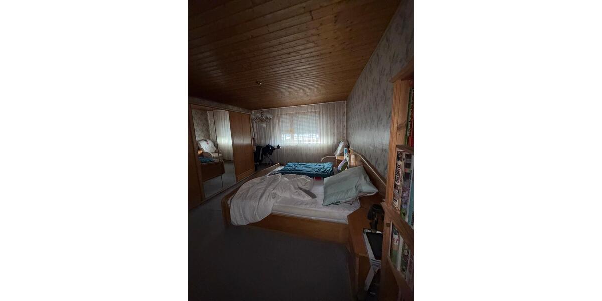 Reihenhaus Sulzbach (Saar) - 9 Zimmer, 229 m&sup2;, 140.000&euro; | Angebot:26642930
