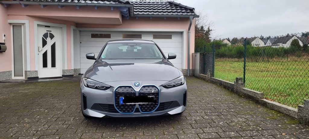 BMW i4 50.200 km 35.000 &euro; Schwalbach 66773
