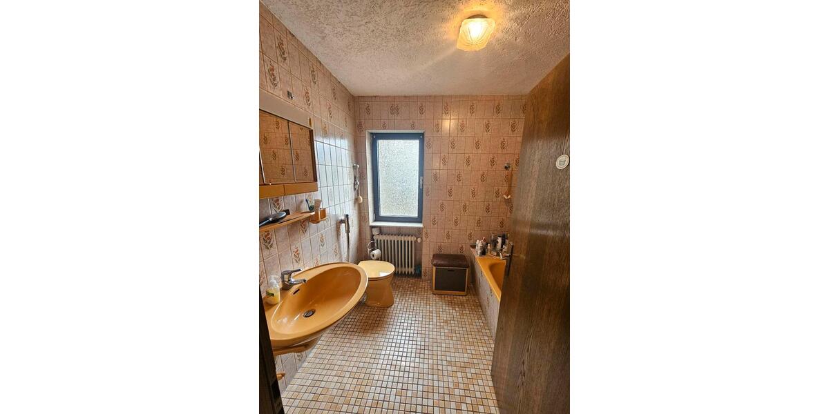 Einfamilienhaus Sankt Ingbert - 12 Zimmer, 207 m&sup2;, 322.000&euro; | Angebot:23283392